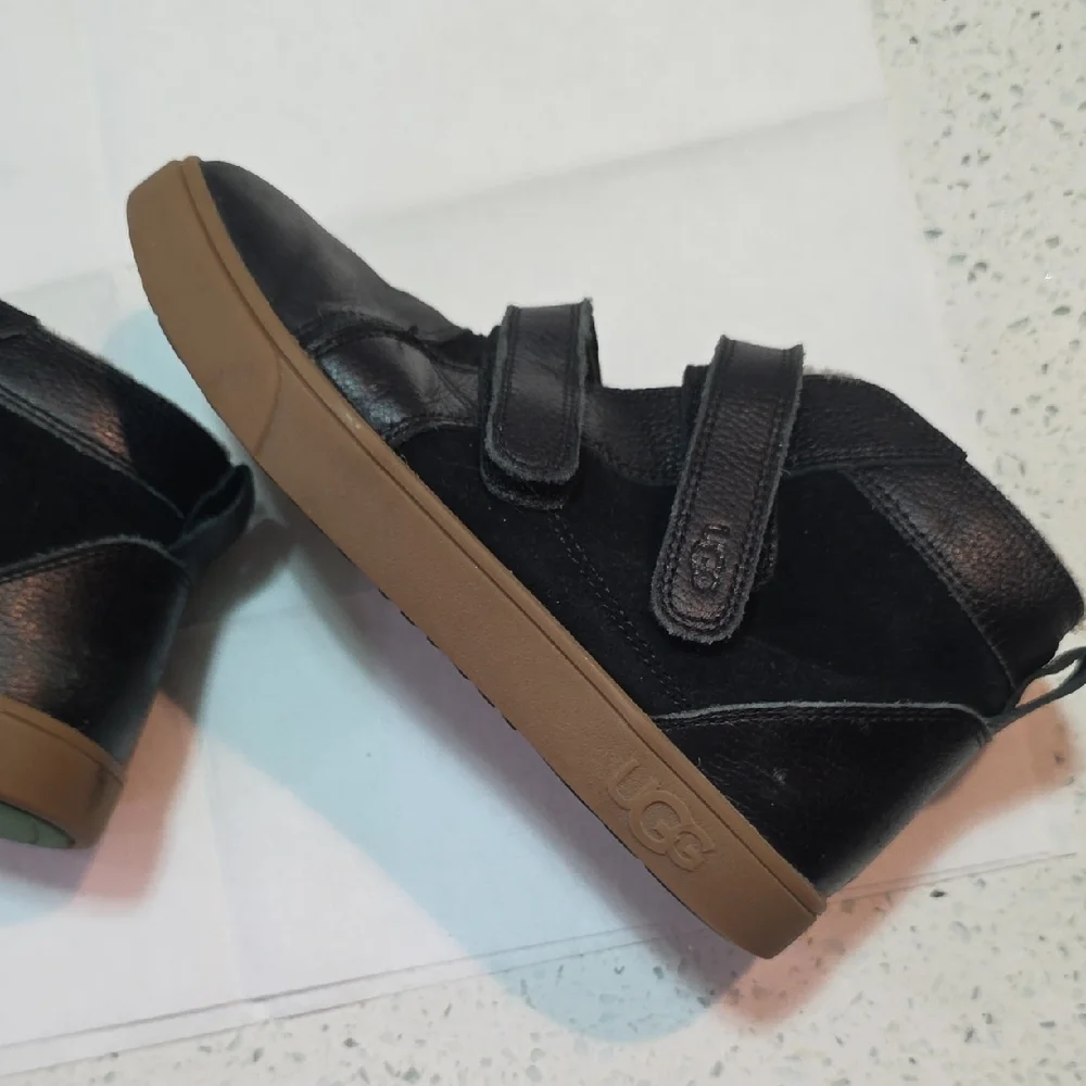Ugg  Kids Rennon Boots Black Size Size 3 Fm1220G